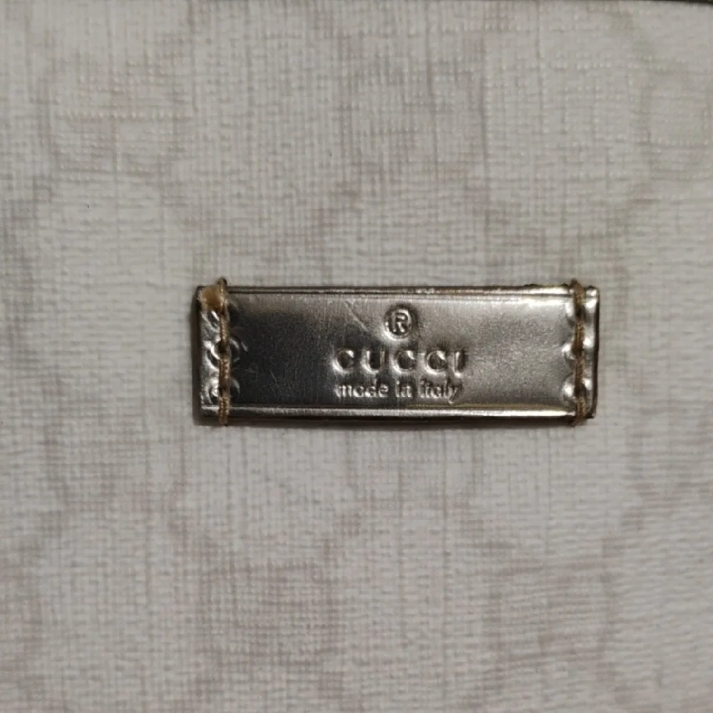 Auth Gucci GG Supreme Joy PVC Leather Metallic Silver & White Tote/Handbag - Picture 2 of 16